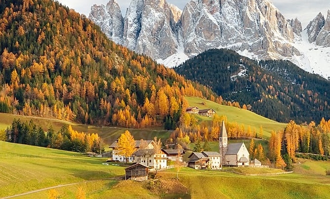 autunno in Trentino e lo spettacolo del foliage