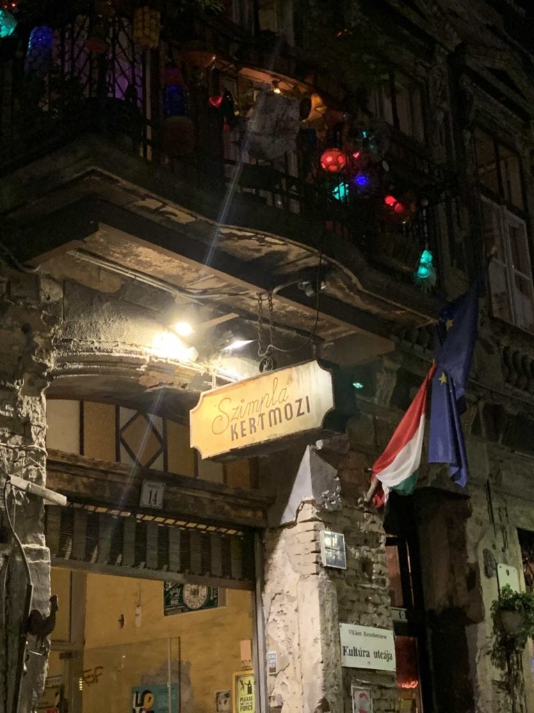 ruin pub szimpla kert
